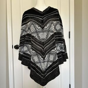 Kate & Sam Women’s Black/White Poncho with Arm Holes Size Small Medium
